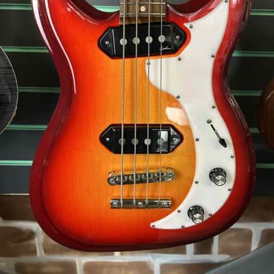 Godin Dorchester 4 Cherry Burst 2019 Electric Bass image 4