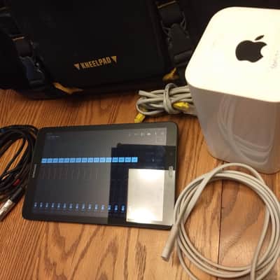 Behringer X Air XR18 Tablet-Controlled Digital Mixer With Tablet, Router, Case image 11