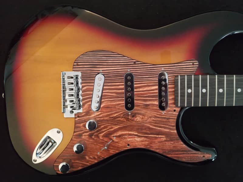 ~Cashified~ Indio Strat-Style w/Deluxe Gig-Bag image 1