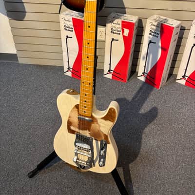 Fender Pre-Owned 50s Telecaster with Bigsby, Cowhide Pickguard image 3
