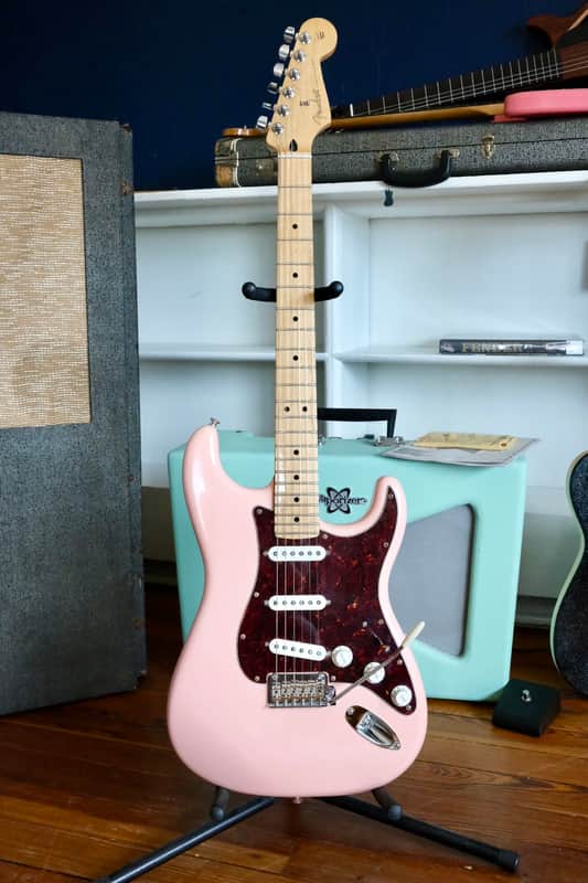 ‘21 Fender Player Stratocaster with Maple Fretboard Shell Pink image 1