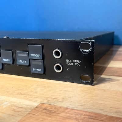 Yamaha SPX900 Professional Multi-Effect Processor - Black image 4