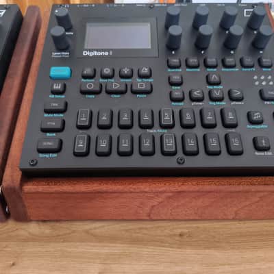 Oak or Mahogany stand for elektron syntakt digitakt digitone