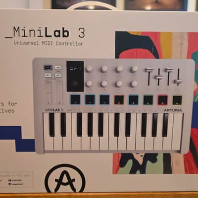 Arturia MiniLab MKIII 25-Key MIDI Controller 2022 - Present - White