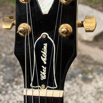 1991 Gibson Chet Atkins SST Acoustic/Electric Guitar W/OHSC Polaris White image 5