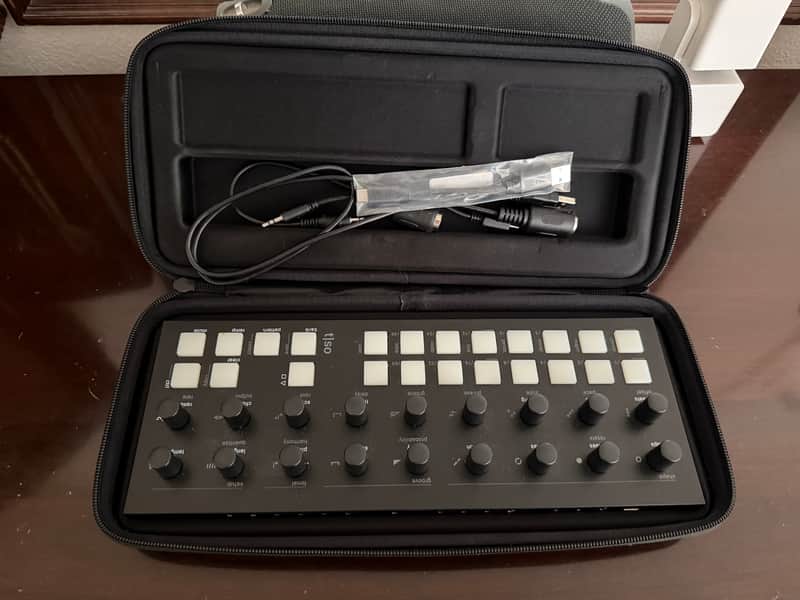 Torso Electronics T-116 Track - black image 1