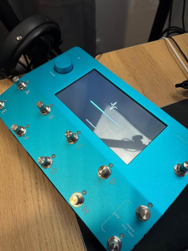 Neural DSP Quad Cortex Cyan Limited Edition + Original Case image 1