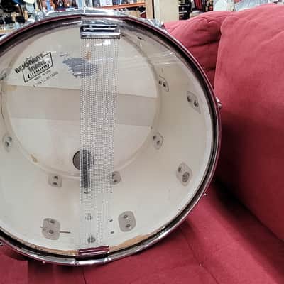 Ludwig Keystone Badge Marching Snare Drum 15x11 1964 - Gold Sparkle image 10