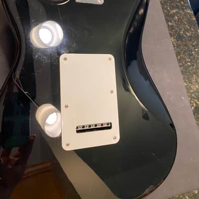 Fender Mexican Standard Stratocaster “squier series” 1995 Black image 3