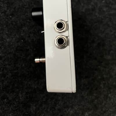 Electro-Harmonix Pitch Fork Polyphonic Pitch Shifter / Harmony Pedal 2014 - Present - Black / White / Red image 2