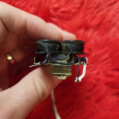 DiMarzio DP100 Super Distortion 1977 - Double Black - 2 Conductor - Brass Baseplate - Not Functioning Both Coils Open image 7