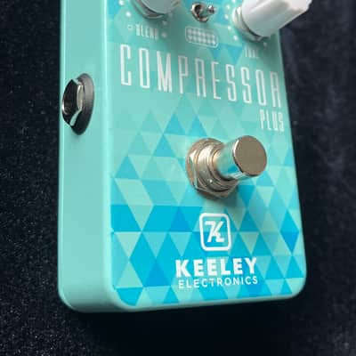 Keeley Compressor Plus Limited Edition - Sweetwater 2019 - Seafoam / Blue image 2