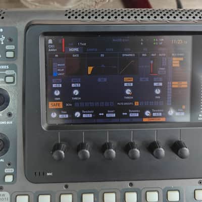 Behringer X32 Compact - mixing desk - w/ softbag, flight case, decksaver, gooseneck LED image 13