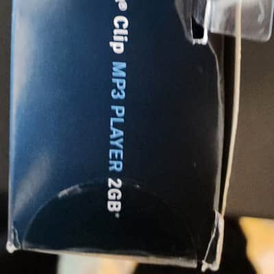 SANDISK Sansa Clip 2 GB MP3 Digital Player  in Original Packaging image 4