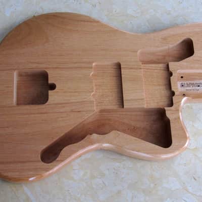 Lacquered Alder Jazzmaster Body + Vibrato Natural image 2