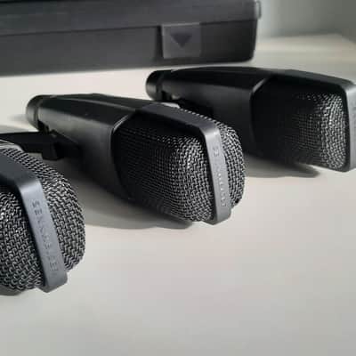3x Sennheiser MD 421 II Cardioid Dynamic Microphones 2002 - Present - Black image 7