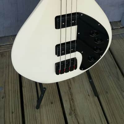 Modified Gibson R.I.P. Ripper 1974/2017 Satin Almond White image 16