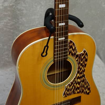 Kingston V2 acoustic guitar with chipboard case image 4