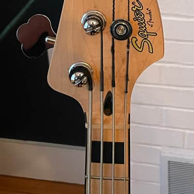 Share Fender Squier Jazz 4-string Bass - Custom Painted New York City Twin Towers Skyline image 6