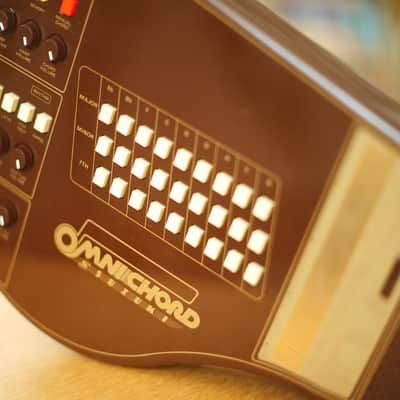 Suzuki OM-27 Omnichord 1981 - Brown image 2