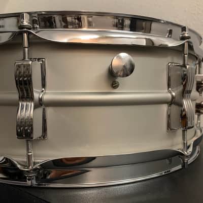 Ludwig No. 404 Acrolite 5x14" 8-Lug Aluminum Snare Drum with Pointed Blue/Olive Badge 1969 - 1979 - Matte Aluminum image 8