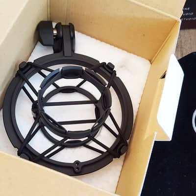 Audio-Technica AT4040 Large Diaphragm Cardioid Condenser Microphone 2010s - Black image 11