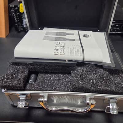 AKG C414 XLII Large Diaphragm Multipattern Condenser Microphone image 10