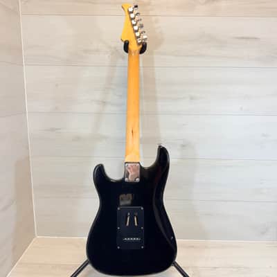 Silvertone Samick Silvertone S-Style Electric Guitar Black Rosewood Fingerboard Late 1980s to Early 1990s image 11