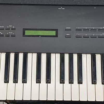 Roland U-20 61-Key RS-PCM Synthesizer For Parts / Repair