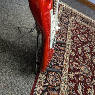 Vantage "Strat" - Red image 5
