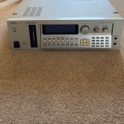 Akai s3000i (s3000 with internal SCSI expansion) image 2