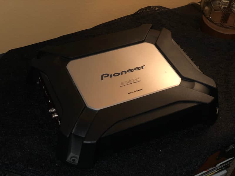 Pioneer GM -5500T - 820w Amp w/ Bass Boost Volume Control - 2011 - Black image 1