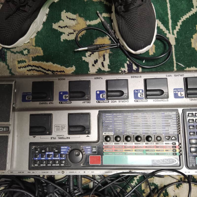 DigiTech GNX4 Guitar Multi-Effects Workstation 2004 - 2007 - Silver image 1