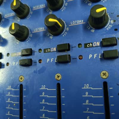 ESO PRO 90s PRO BUILT DJMIXER imagen 3