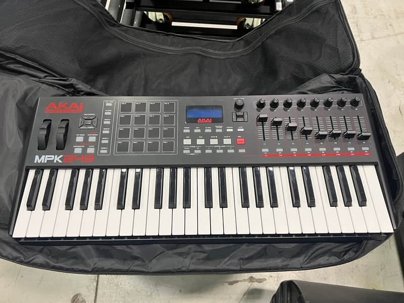 Akai MPK249 2014 - Present - Black image 1