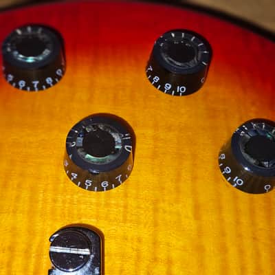 2008 Les Paul Standard-Cherry Sunburst-with many upgrades-tech set up, Gator case & strap image 7