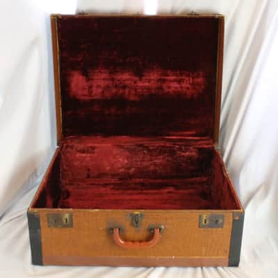 Italian Light Sienna Hard Case for Accordion 21.75" x 17" x 9.50" (55.25cm x 43cm x 24cm) image 2