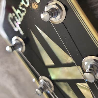 Gibson Custom Adam Jones 1979V2 Les Paul Custom Silverburst Aged & Signed Murphy Lab Aged 2021 Silv image 21