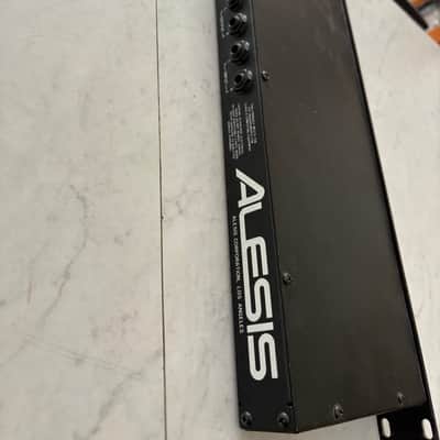 Alesis Midiverb II 16-Bit Digital Effects Processor 1990s - Black image 6
