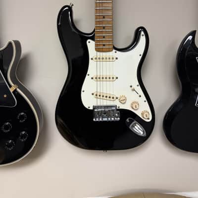 Fender "Dan Smith" Stratocaster with Maple Fretboard 1983 - Black image 2