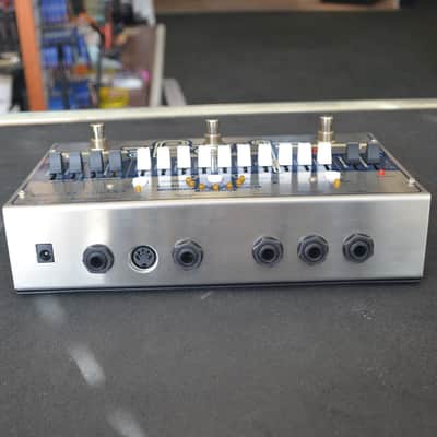 Electro-Harmonix Hog2 Harmonic Octave Generator image 2