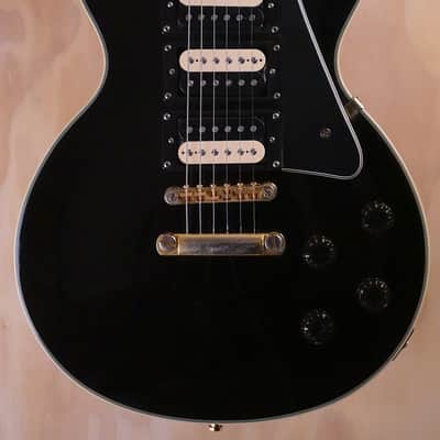 Gibson Les Paul Studio - Ebony Gold Hardware Used 2004 model