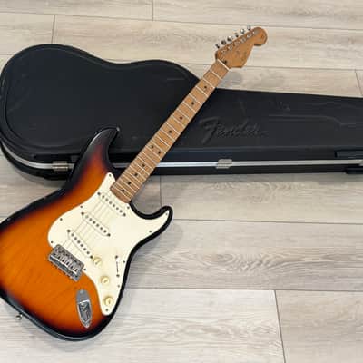 1997 Fender California Series Alder Sunburst Stratocaster with Fender Hard Case image 1