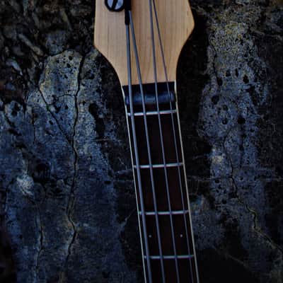 Mosrite VENTURES Bass 1991 White Pearl. The last guitar built by Semie Moseley. RAREST. Only one image 18