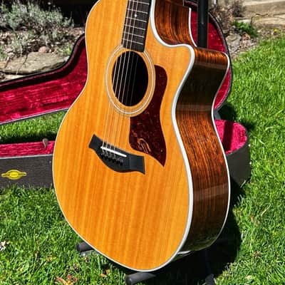 Taylor 414ce V-Class Ovangkol with Expression 2 Electronics and Taylor hardshell case 414ce - gloss image 1