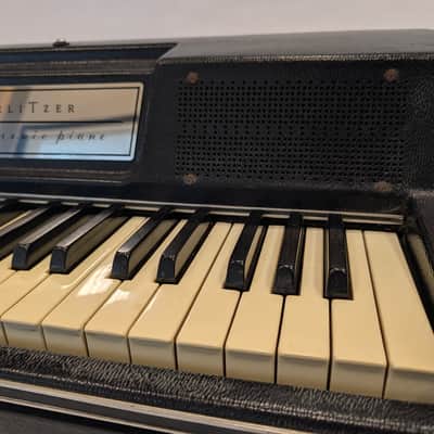 Compass Point Studio's Wurlitzer 200A 64-Key Electric Piano 1974 - 1983 - Black image 4
