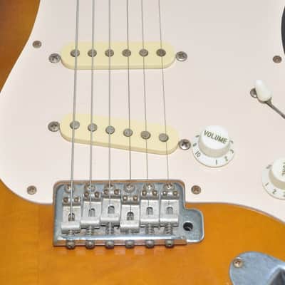 Fender japan ST-57 stratocaster sunburst Electric Guitar Ref No.6098 image 6