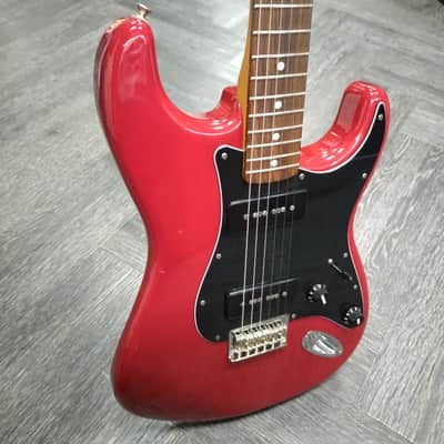 Fender Noventa Stratocaster 2021 - Crimson Red Transparent image 2