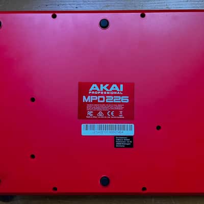 Akai MPD226 2015 - Present - Black image 7