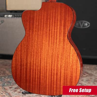 Eastman E1OMCE-DLX OM Acoustic/Electric Guitar with Gig Bag image 2